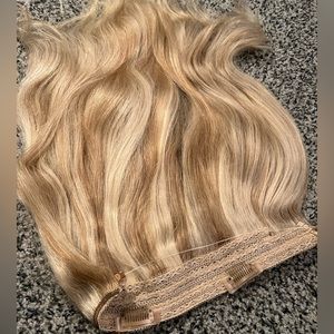 zala halo 20” honey with blonde highlights
